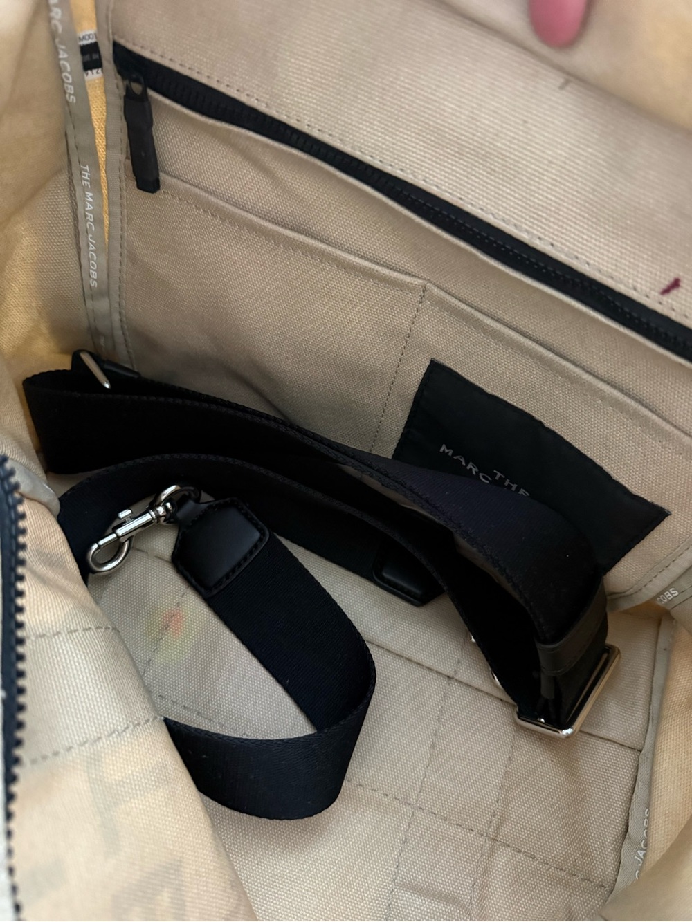 Marc Jacob's Small Tote Bag - Picture 5 of 5